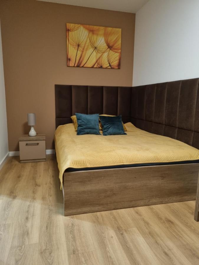 Apartament Sloneczny -Sciegiennego Kielce Ngoại thất bức ảnh